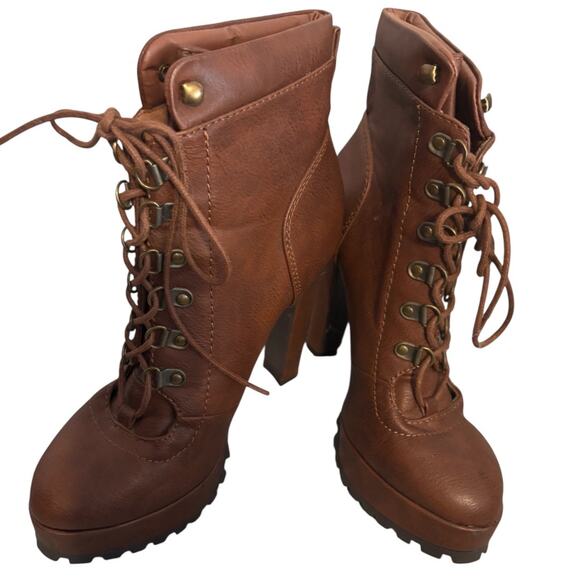 JustFab Brown Lace-Up Heeled Boots Lug Sole Platform Combat Style Size 7 - Picture 3 of 5